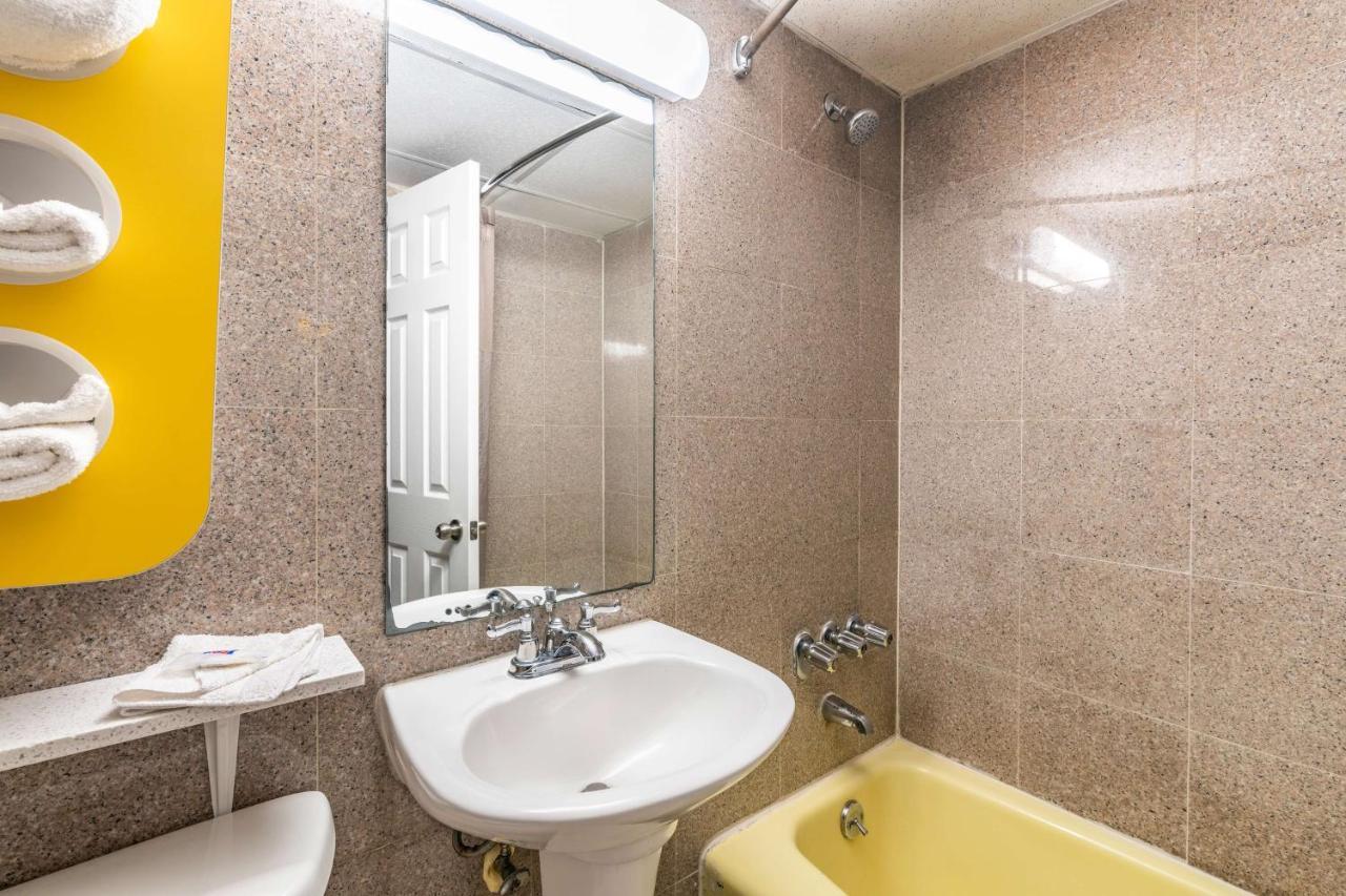 Motel 6-Elmsford, Ny - White Plains Bagian luar foto