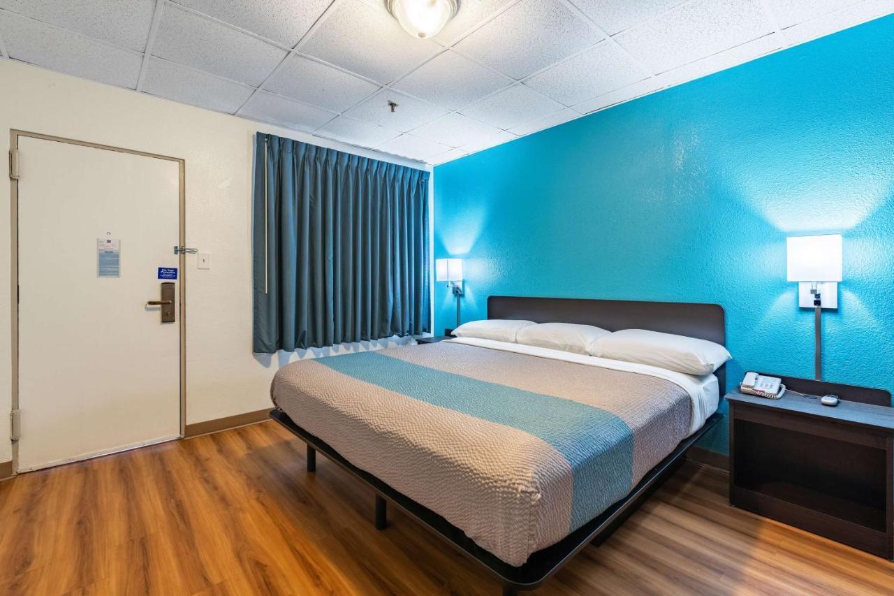 Motel 6-Elmsford, Ny - White Plains Bagian luar foto
